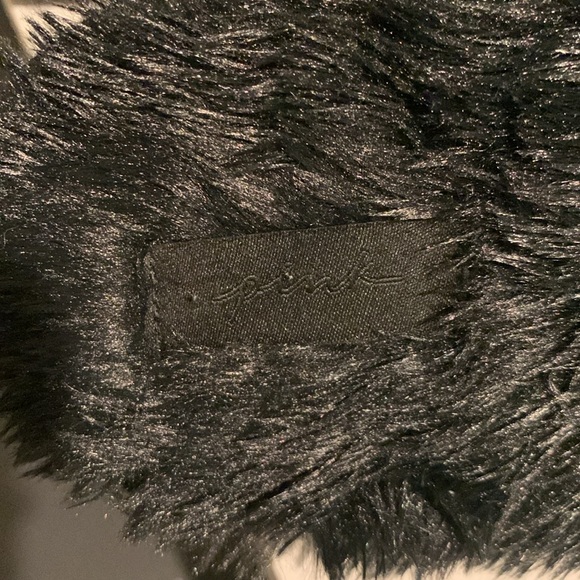 PINK FROM VICTORIA’S SECRET SLIPPERS - Black Faux Fur (New Without Tags) - Picture 6 of 10
